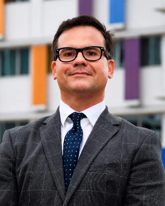 Dr. Víctor Bautista Hernández