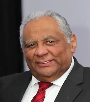 Dr. Mauricio Varela Ramos